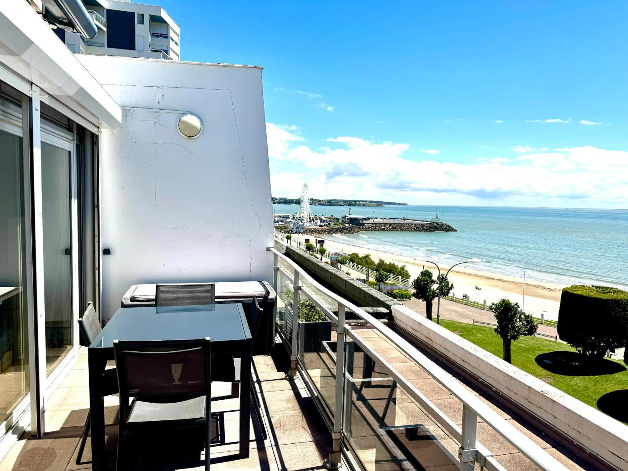 Appartement à *
